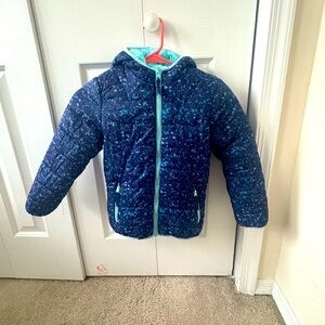 Kids Light and Dark Blue Reversible Eddie Bauer Coat Size 5/6